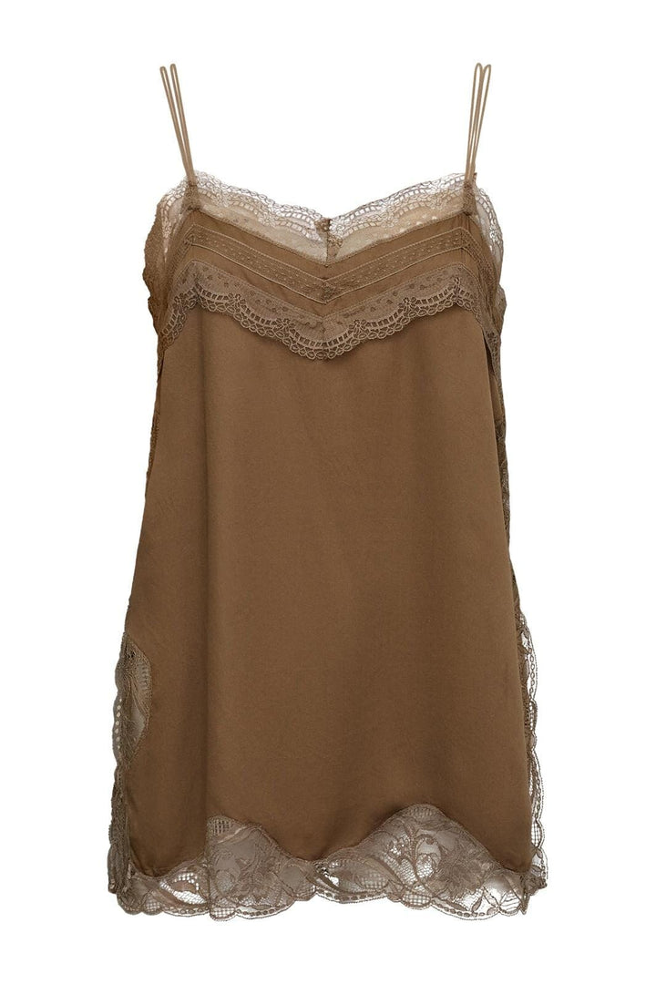 Sisters Point - Isolde-St 19584 - 225 - Hazelnut