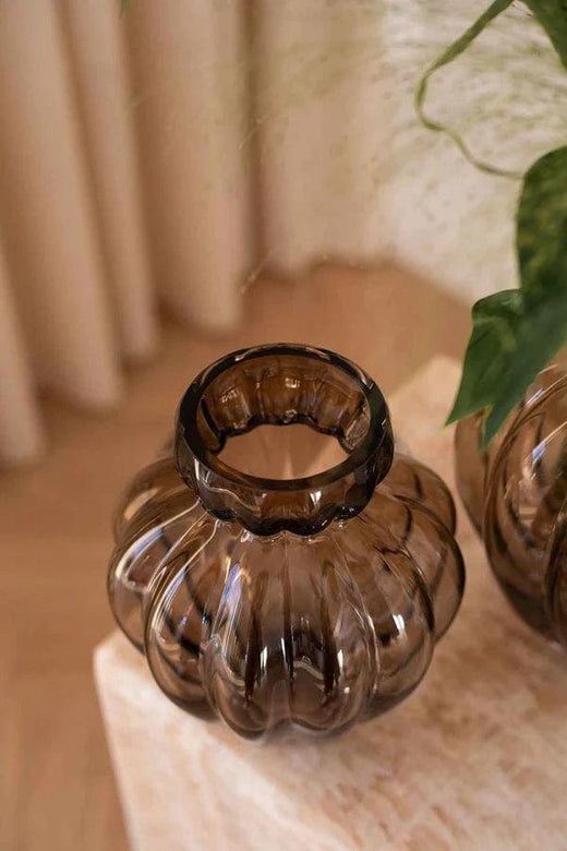 Specktrum - Audrey Vase - Smokey Brown | Lille 239.60x4 3395 - Smokey Brown Vaser 