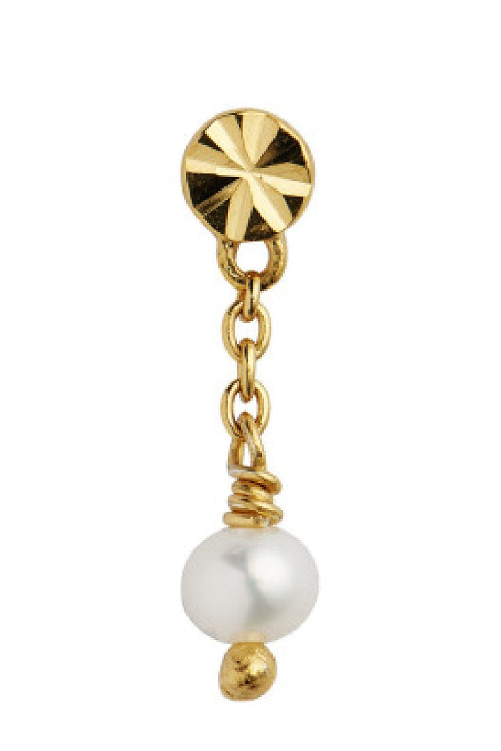 Stine A - Tres Petit Etoile Earring With Pearl Gold - 1283-02-S Øreringe 
