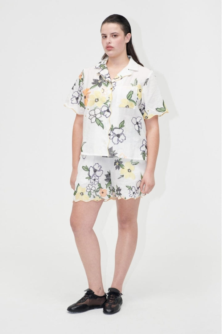Stine Goya - 2133 Tencel, Scalloped Elasticated Waistband Shortssg-pf25-p071-2133 - Wild Flowers Embroidery