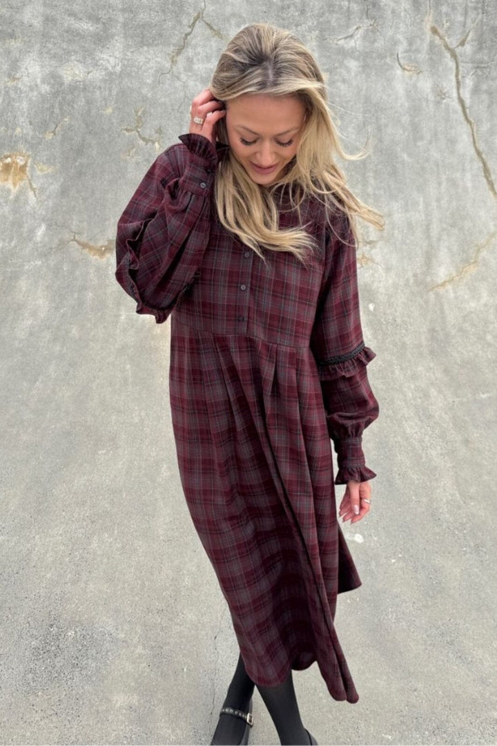 Stories From The Atelier By Copenhagen Shoes - The Reason Why Dress CC8086 - 2221 - Bordeaux/Green